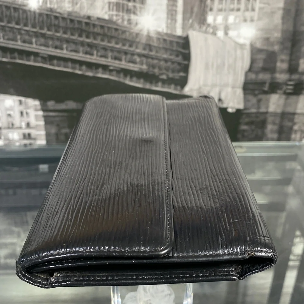 Authentic Louis Vuitton Black Epi International Wallet